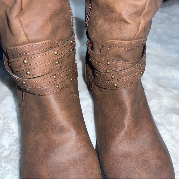 Classic Brown XOXO Cowgirl Riding Boots with Stud Buckle - Picture 12 of 13
